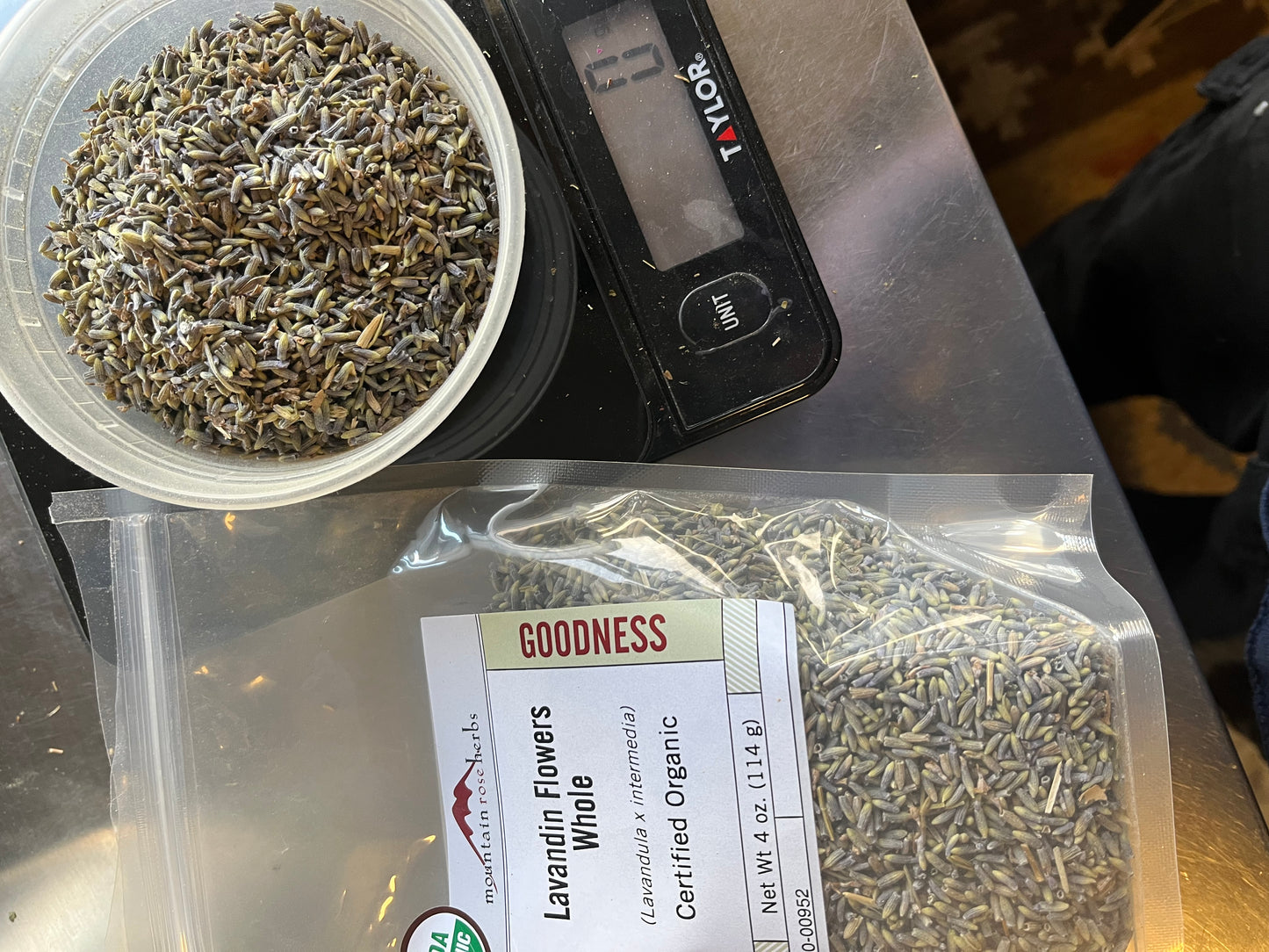 Slumber Brew – Chamomile & Lemon Balm Sleep Tea for Stress and Rest